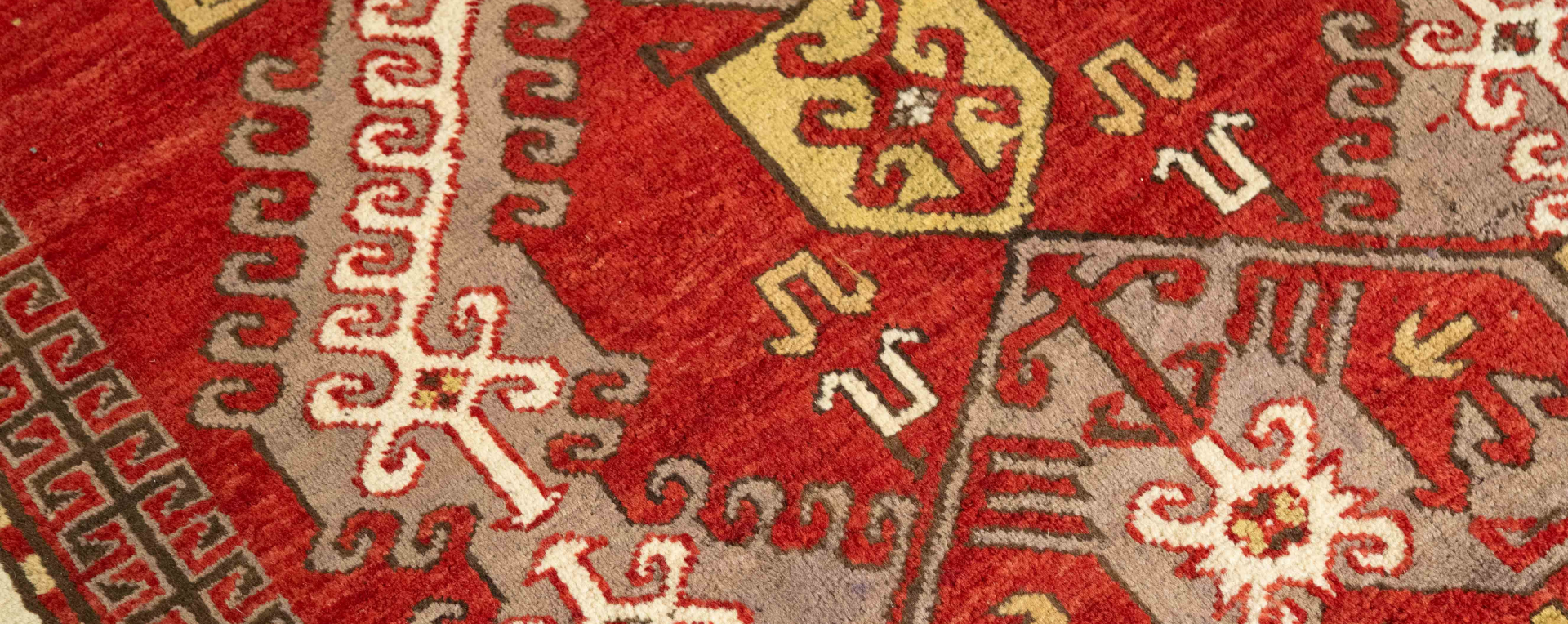 Living Room Rug Care Tips From the Experts